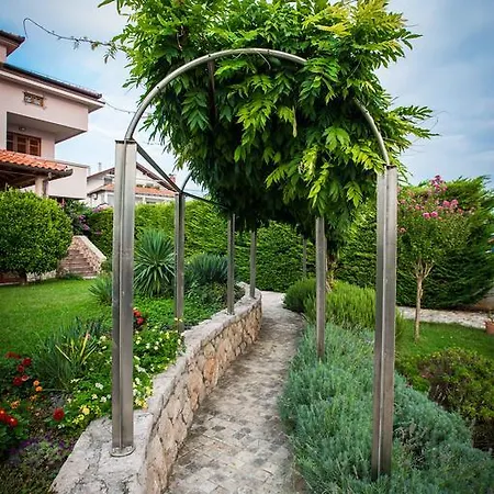 Amalija Apartment Sukošan